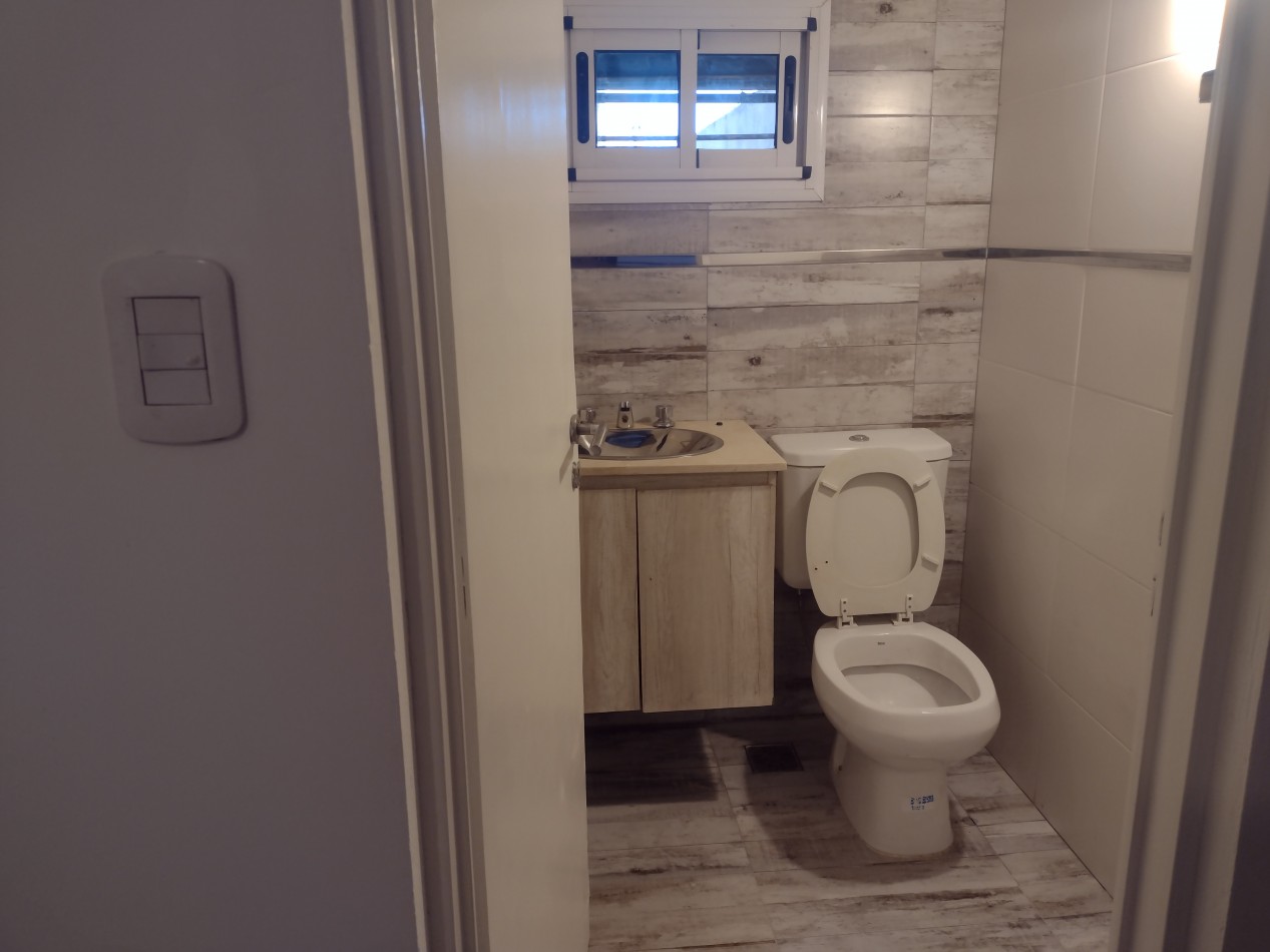 EXCELENTE DEPARTAMENTO PH SIN EXPENSAS 2 AMBIENTES EN ESTACION PARQUE PATRICIOS SUBTE H