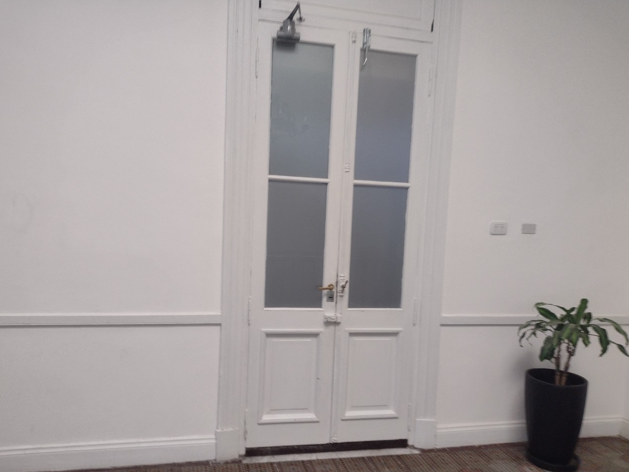 EXCELENTE DEPARTAMENTO PH SIN EXPENSAS 2 AMBIENTES EN ESTACION PARQUE PATRICIOS SUBTE H