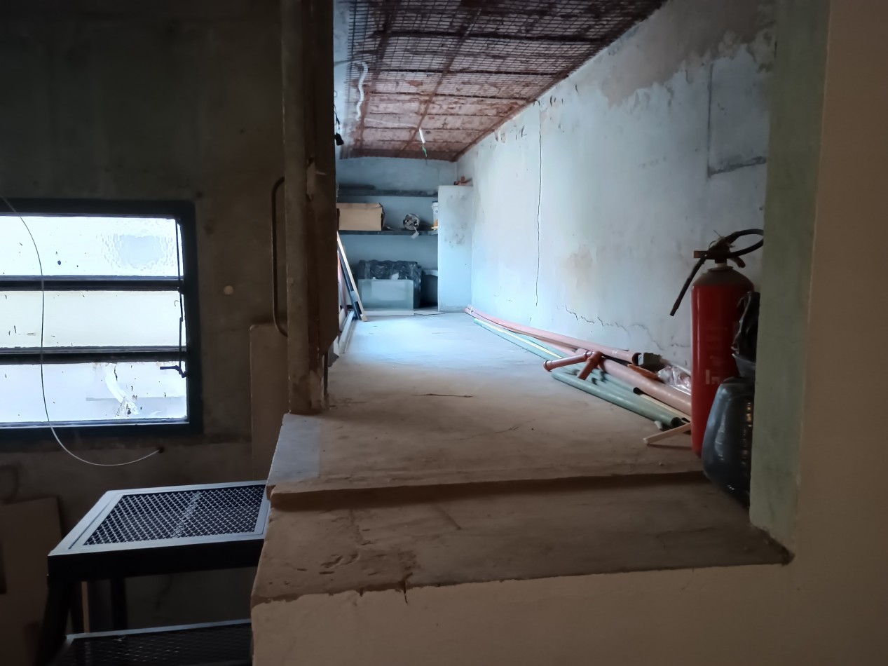 ESPACIO IDEAL PARA DEPOSITO O TALLER - SIN EXPENSAS