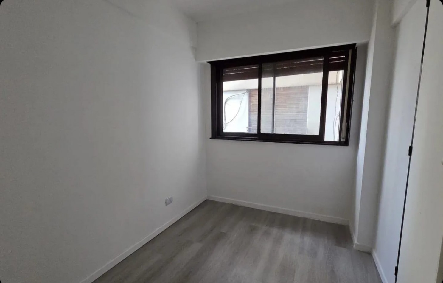 Excelente departamento 3 ambientes, amplio y luminoso, muy buena ubicacion. Boedo. 